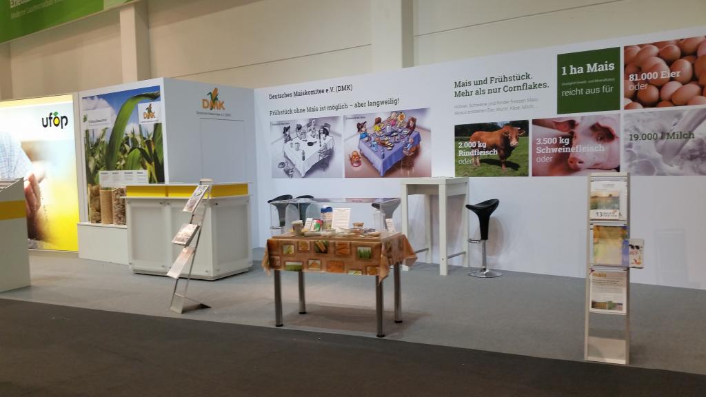 ... Raps und Mais, garniert mit Studien nach denen Maisfelder ein Hort der Artenvielfalt seien (wobei beim Lesen klar wird, dass eben nur die strukturreicheren Ackerränder von Wirbeltieren aufgesucht werden).