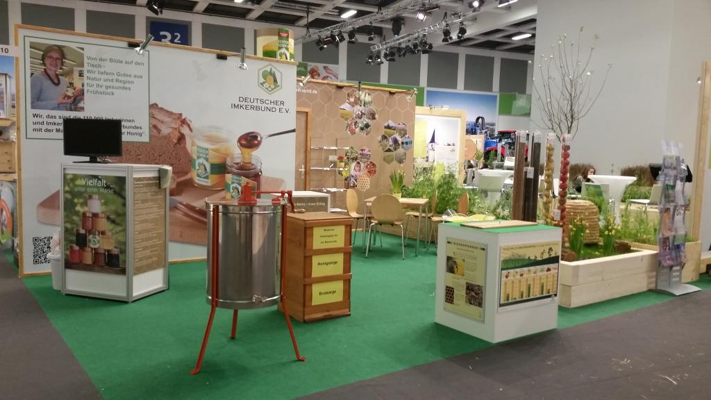 Kurioserweise war der Stand des Deutschen Imkerbundes...