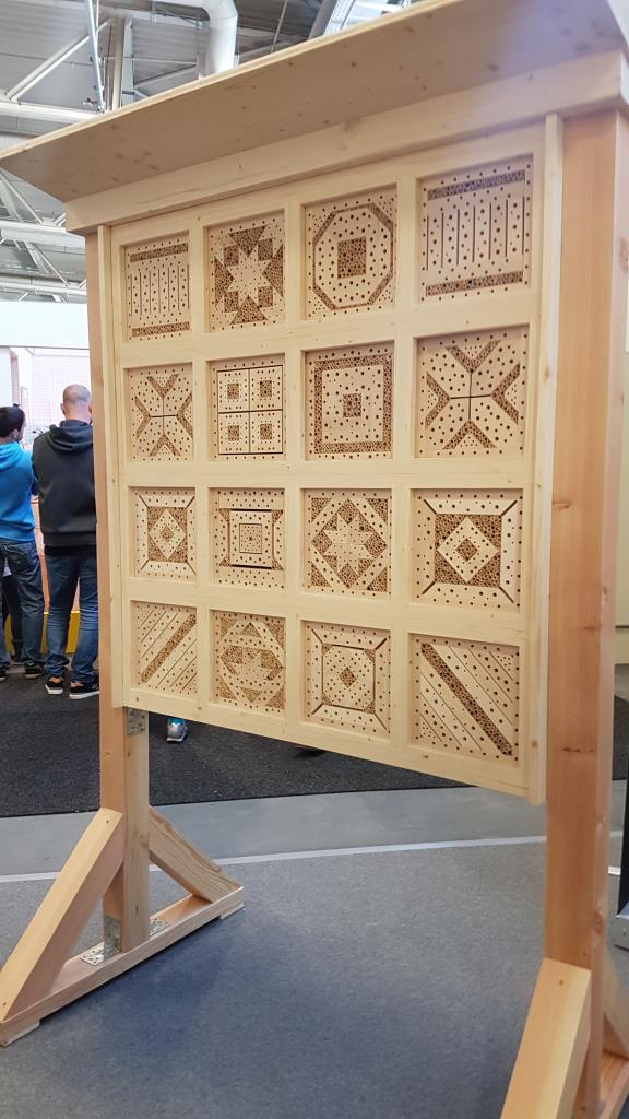 Wunderschönes Wildbienenhotel, zur Verfügung gestellt von "Berlin summt"