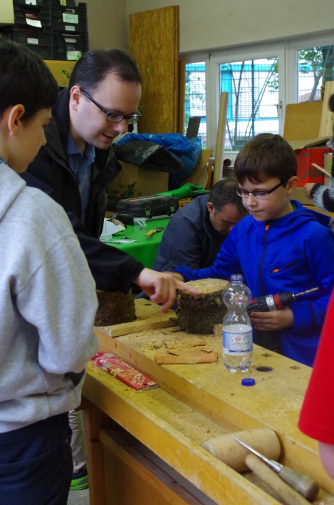 In der Holzwerkstatt entstanden schöne Insektenhotels