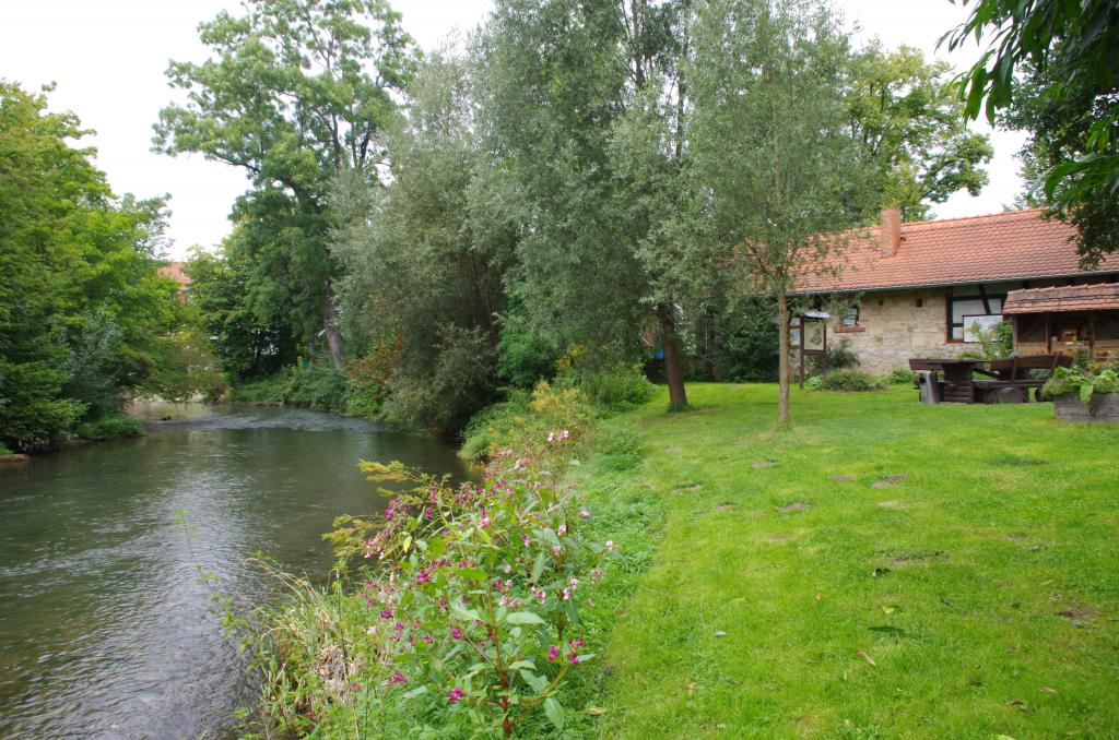 Schöne Lage am Fluss